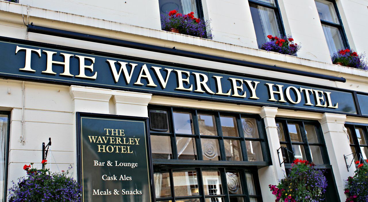 The Waverley Hotel 칼란더 외부 사진